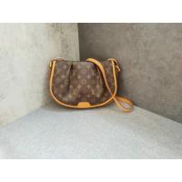 ราคา used Louis Vuitton crossbody Menilmontant pm (22270229107)