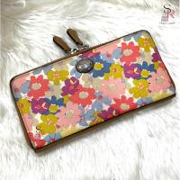 ราคา ✅ พร้อมส่ง (แท้ ) กระเป๋าสตางค์ Coach แท้ ลายดอกไม้ หนังแท้ (มือสอง) (27074768023)