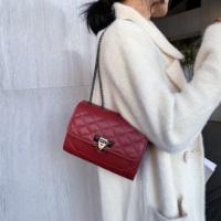 ราคา กระเป่าสะพายข้างสายโซ่งานหนังหลากสี！！ คุณภาพเกินราคา ！！ (7709876998)