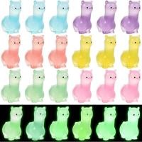 ราคา รูปปั้นเรซินขนาดเล็กเรืองแสง 18 ชิ้น วัสดุ เนื้ออัลปาก้า ตุ๊กตาอัลปาก้า เรซินเรืองแสงที่มีสีสัน 6 สีเหมาะสําหรับตู้ปลาสวนภูมิทัศน์คริสต์ม (51504364332)