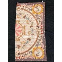 ราคา มือ 2 Kiss Me Doll - ผ้าพันคอ/ผ้าคลุมไหล่ ลายม้าหมุน (57453278625)