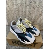 ราคา Adidas yeezy 700 wave runner 9.5uk 10us used98% (8528195643)