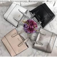 ราคา GUESS BALDWINPARK MINI CROSSBODY BAG (27134774885)