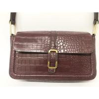 ราคา กระเป๋ามือสอง ของแท้ MANGO (MNG) สีแดงเบอกันดี หนังแท้ปั้มลายจรเข้ ขนาด 9 นิ้ว พร้อมส่ง (21328311276)