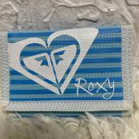 ราคา กระเป๋าสตางค์ ใบสั้น Roxy กว้าง 4.5 สูง 3 นิ้ว ราคา 390 บาท (20083226445)