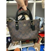 ราคา พร้อมส่งไทย ❤️ Mini Gallery Tote Coach แท้100% (24365029134)