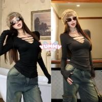 ราคา Yummy Shop㈠ เสื้อยืดแขนยาว คอวีดีเทลเว้าหล้าอก ครอป รัดรูป แขนยาวตัดช่องว่าง แฟชั่นผู้หญิง เซ็กซี่' FY8240 (46005304109)