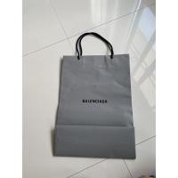 ราคา ถุงกระดาษ balenciaga แท้ (12740351110)