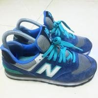 ราคา รองเท้าแบรนด์ New Balance 574 รุ่นยอดนิยม สีฟ้าตัดเขียว สวย สภาพ80% รุ่นนี้นิยมใส่ทรงสวยดูเท้ากระชับ ใส่สบาย (1468491343)
