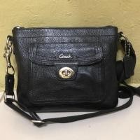 ราคา ของแท้ 100% กระเป๋า Coach ครอสบอดี้หนังแท้มือสอง (7431906600)