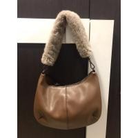 ราคา กระเป๋าELLE#กระเป๋าหนังแบรนด์แท้#กระเป๋าสีน้ำตาล#กระเป๋าทรงพอช#มือสอง (12727835946)