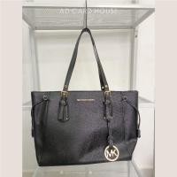 ราคา PRELOVED BY AD - MICHAEL KORS VOYAGER MEDIUM SAFFIANO LEATHER (23861485036)