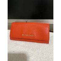 ราคา Michael Kors แท้มือสอง กระเป๋าสตางค์ใบยาวสีส้ม อะไหล่ทอง แบรนด์เนมแท้มือสอง (12449640735)
