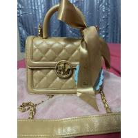 ราคา กระเป๋าสะพายข้างลายโซฟาสีครีมทอง ยี่ห้อพิมมี่ (3655088251)