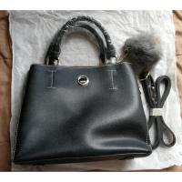 ราคา (แจกโค้ดลดทั้งร้าน) กระเป๋า Pimmy แท้ ทรงสูง คล้องแขน สะพายข้างได้ สีดำ (1512489328)