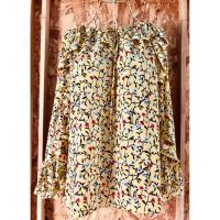 ราคา เสื้อแขนระบาย Pomelo. ผ้าชีฟองลายดอกไม้สีเหลือง Size M อก46” ยาว22” มือสอง (41855459967)