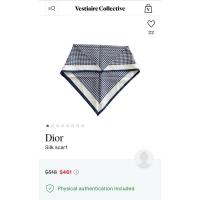 ราคา ผ้าพันคอ Dior (2021 Christian Dior White and Dior Blue Scarf) (29174340897)