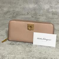 ราคา Salvatore Ferragamo Long Wallet Gancini Leather Pink Beige Round Zip Preloved [Direct from Japan] (56555831379)