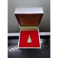 ราคา พระชัยวัฒน์พระพุทธนวราชบพิตร แท้ % เนื้อเงิน พุทธาภิเษก ณ วัดพระศรีรัตนศาสดาราม ปี2540 พร้อมกล่องเดิม #พระแท้ #พระบูชา (24121741381)