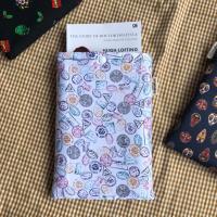 ราคา ปลอกสมุดแสตมป์ KHANAKA | กระเป๋าใส่หนังสือ | กล่องใส่หนังสือ | แสตมป์โมติฟ (56004350990)