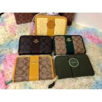 ราคา กระเป๋าสตางค์ใบกลาง ซิปรอบ ลาย C (14835956672)