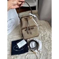 ราคา Like new- prada logo jacquard bucket bag (7”x9”นิ้ว) y19 ❤️ใบเล็กขนาดนิยม (25912708246)