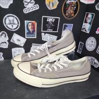 ราคา รองเท้ามือสอง Converse chuck taylor 70 สีเทา size 41 ความยาว 26 cm (20984451163)
