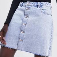 ราคา Zara buttoned denim mini skirt size xs (5702867607)