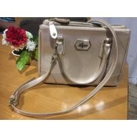 ราคา Lyn กระเป๋ามือสองของแท้ 100% cross body สะพายข้างใบเล็กๆไว้ออกงานจ้า (1754152750)