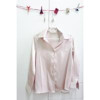 ราคา เสื้อเชิ้ตผ้าซาติน สีเทาอมชมพู ทอผสมด้ายสีเงิน เนื้อผ้ามันวาว - NEW! (1196361313)