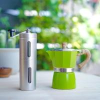 ราคา ชุดหม้อต้มกาแฟสด มอคค่าพอท Moka pot 3cup (สีเขียว) + เครื่องบดเมล็ดกาแฟ มือหมุน (9973732126)