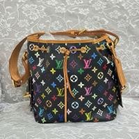 ราคา ส่งต่อ กระเป๋า lv multicolor สีดำ สภาพดี (29960818743)