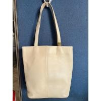 ราคา กระเป๋า burberry ทรงบักเก็ตมือสองแบรนด์แท้ 8 นิ้ว (22922022398)