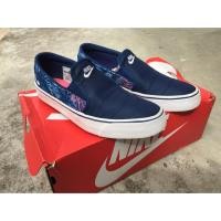 ราคา Nike Toki Slip Print size 8 ส่งฟรี ems (663999812)