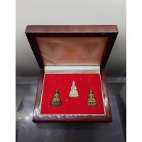 ราคา พระชัยวัฒน์ ตั๊กม้อ (เนื้อเงิน นวะ สัมฤทธิ์) ปลุกเสก 2 แผ่นดินไทย-จีน วัดสุทัศนฯ-วัดกวงซิ่ว เมืองกวงโจว ประเทศจีน ปี2537 (50650540150)
