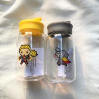 ราคา Miniso Marvel - Glass Water Bottle 450ml / มินิโซ มาร์เวล ขวดแก้วน้ำ มีหูหิ้ว ขวดแก้ว ขวดน้ำ (17628034667)