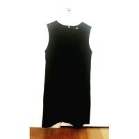 ราคา Uniqlo เดรสแขนกุดสีดำ size S pattern เป๊ะ ตามแบบ uniqlo สภาพนางฟ้า ใหม่มาก ไม่มีตำหนิ ใส่ทำงานหรือออกงาน เก๋ๆ (976858600)