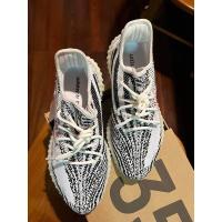ราคา Yeezy Boost 350 V2 (White/Cblack/Red) (21444348612)