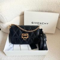 ราคา Like new ‼️ Givenchy gv3 mini pocket ปี2018 สภาพสวย ขอบมุมงาม ภายในสะอาด (27074276885)