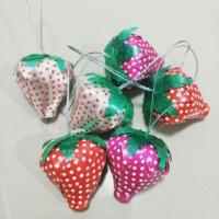 ราคา เหรียญโปรยทานลูกสตอเบอรี่คละสี (ลูกเปล่ามีวิธีใส่เหรียญให้ค่ะ) (2625148178)