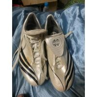 ราคา รองเท้าฟุตบอลมือสอง สตั๊ดAdidas f10 ขาด39.5/245ไม่ปริไม่เปิด ปุ่มเต็มใช้งานน้อย (26859510784)