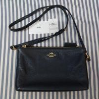 ราคา กระเป๋า COACH ขนาด9.5นิ้ว หนังแท้ สีดำ ของแท้ จาก Shop USA มือสองสภาพดี (27658869584)