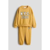 ราคา H&M(เอชแอนด์เอ็ม) ชุดสเวตเชิ้ต 2 ชิ้น Boys 2-piece sweatshirt set 1332462_1 (56354205350)