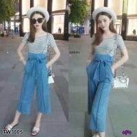 ราคา ส่งฟรี! เชต 2 ชิ้น เอี๊ยม + เสื้อยืดคอกลม ชุดเซทผู้หญิง สไตล์เกาหลี (512204040)
