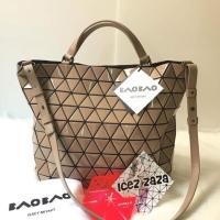 ราคา USED LIKE NEW BAO BAO ISSEY MIYAKE CRYSTAL SMALL (89181374)