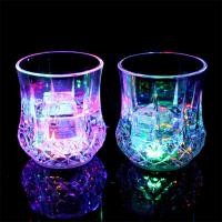 ราคา Re แก้วมักใส่เครื่องดื่ม ไวน์ เบียร์ วิสกี้ มีไฟ LED เรืองแสงอัตโนมัติ 70 มล. (17917280352)