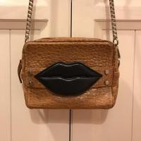 ราคา Tu'i bag love n' kiss สีแซลม่อน (659736844)