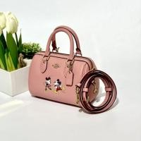 ราคา กระเป๋าสะพายข้างทรงหมอน COACH MINI ROWAN CROSSBODY WITH ICE SKATE MOTIF ลาย Limited (24169028395)