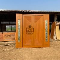 ราคา ชุดประตูหน้าบ้านไม้สักทองกระจกนิรภัย (18881593008)