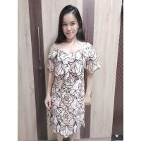 ราคา Used Curvy Gal L เดรสปักกุหลาบชมพู (7979211294)
